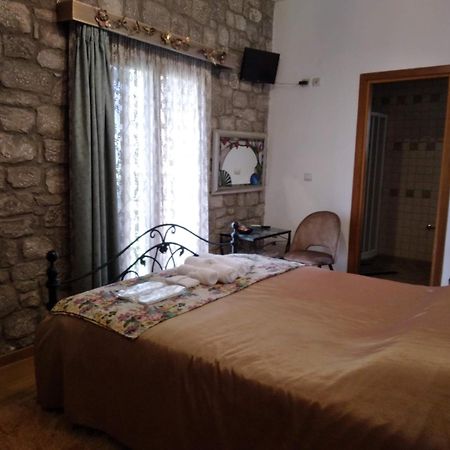 Xenios Petritis Apartment Livadeia Exterior photo